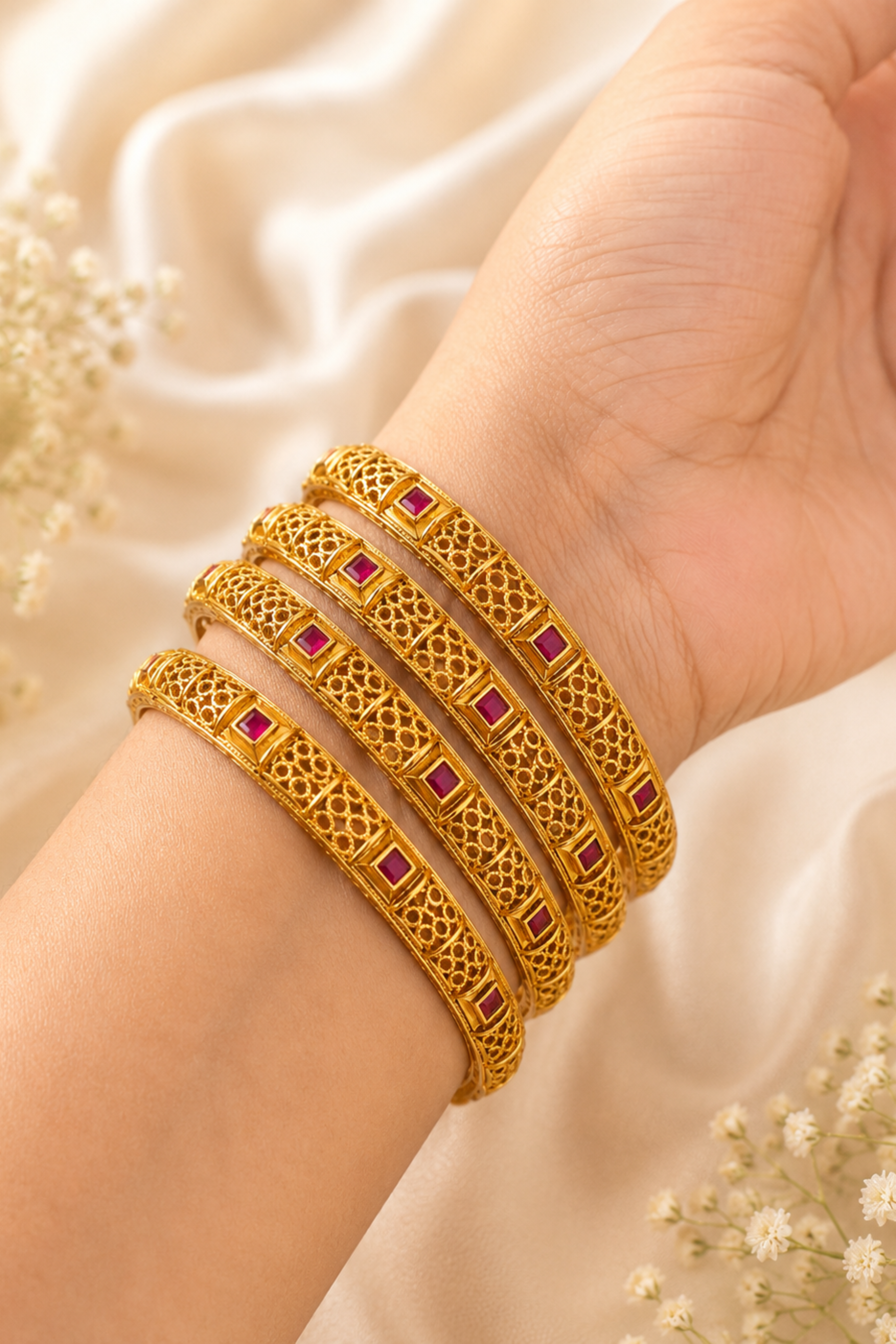 Rajsi Ruby Kangan - Pabeena