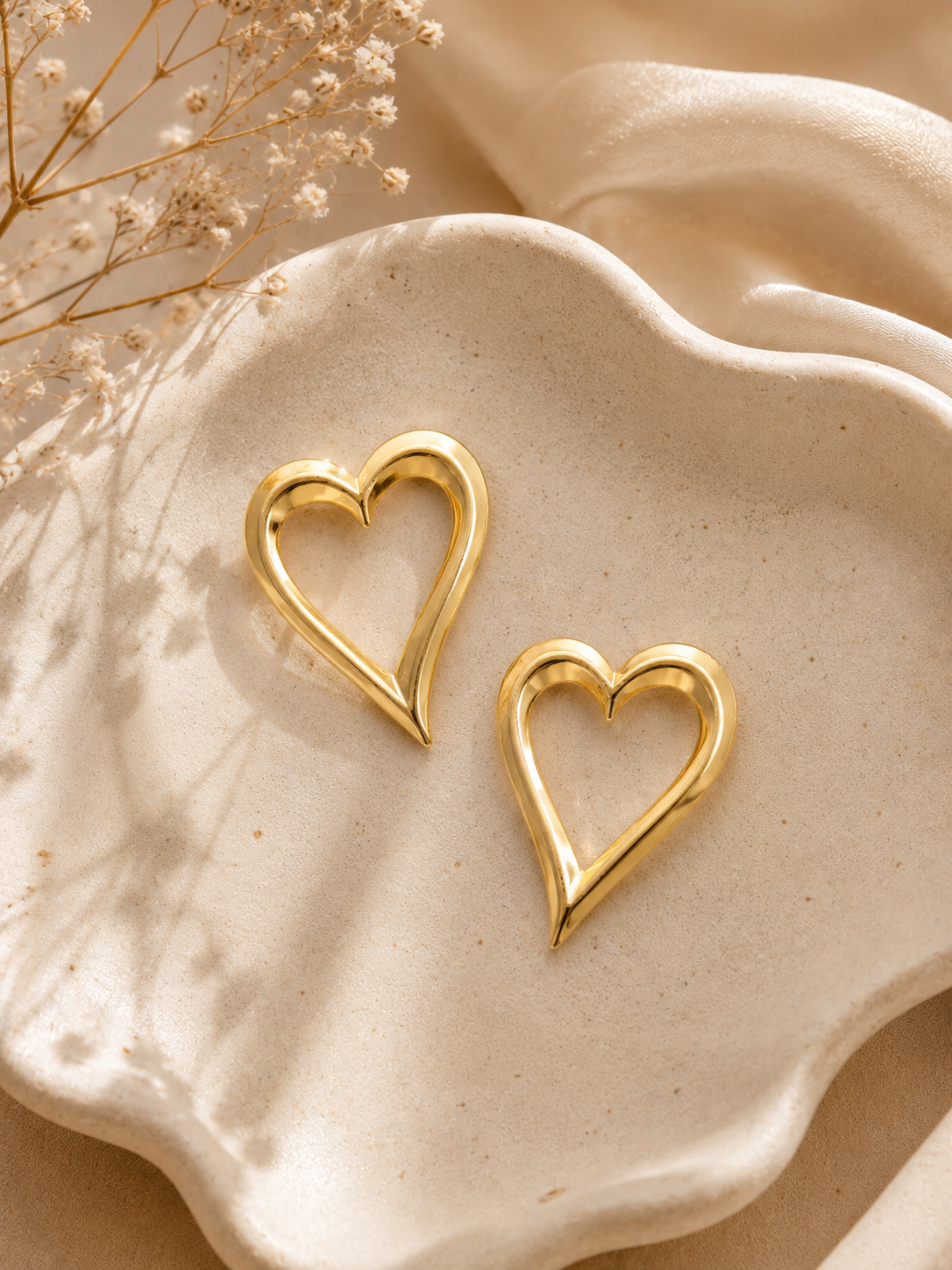 Soft Vow Heart Stud Earrings – view 3 – Pabeena