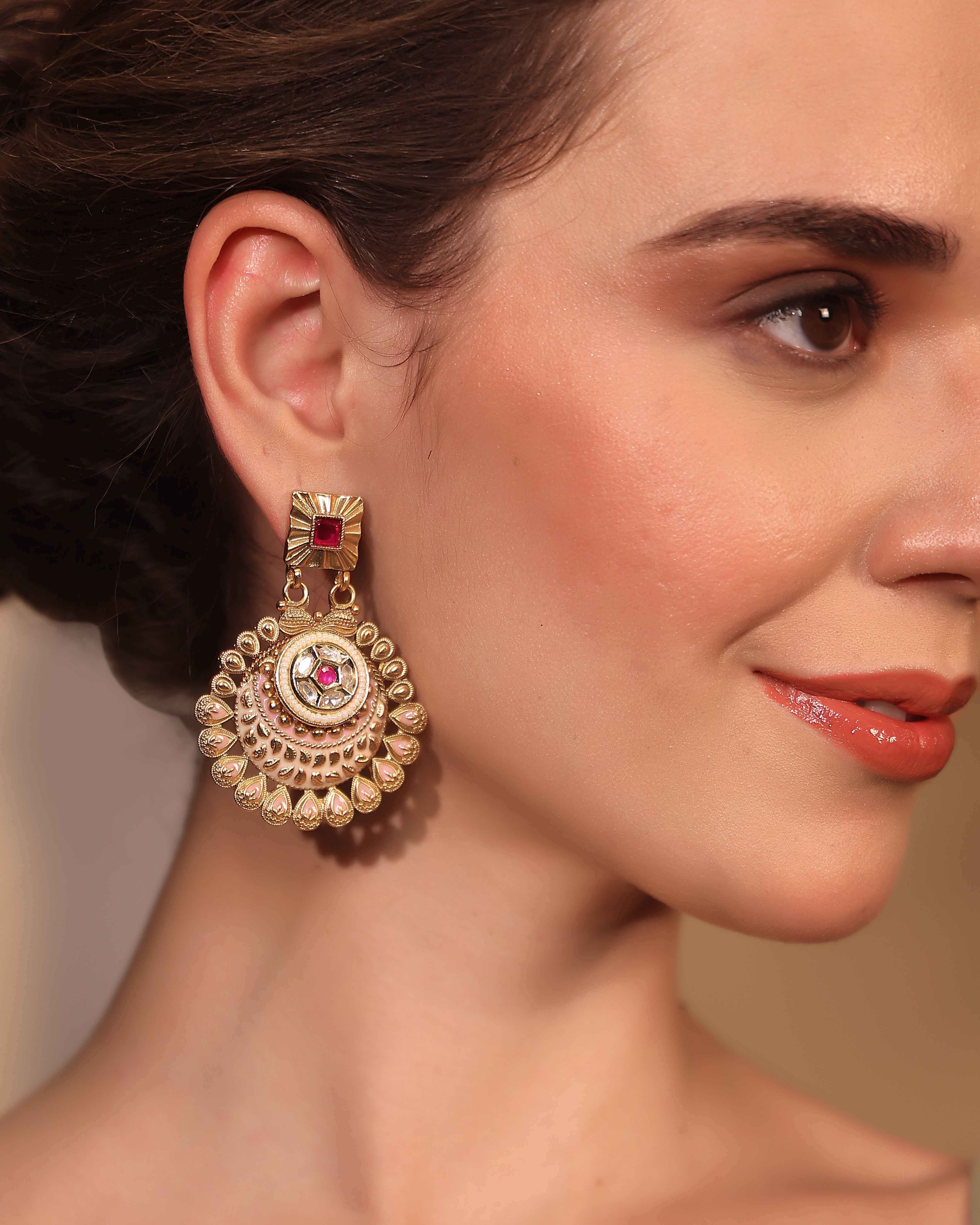 Ravya Sunburst Chandbalis
