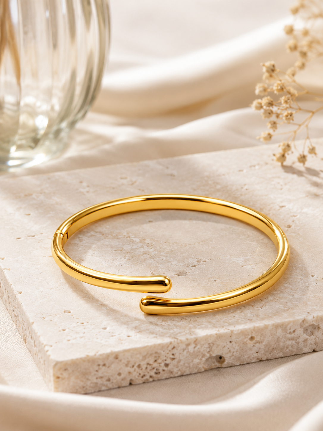 Luxe Amour Bangle – view 3 – Pabeena
