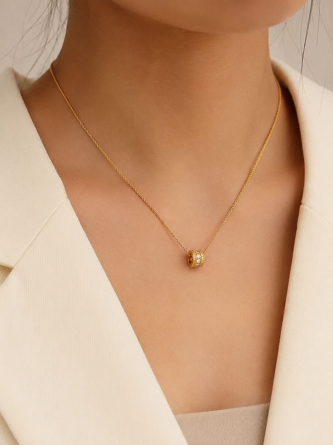 Stella Glow Necklace – view 2 – Pabeena