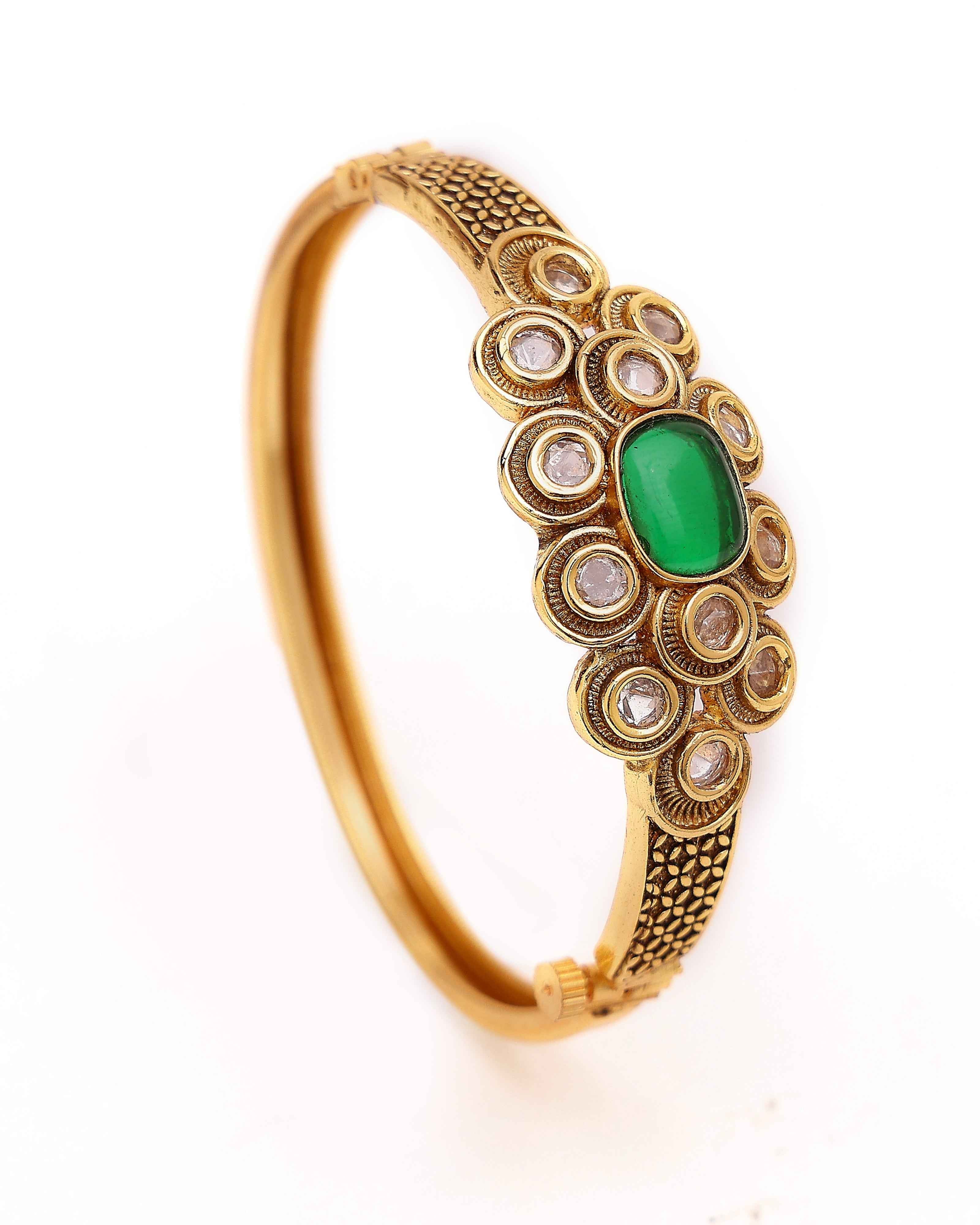 Aaranya Floral Kundan Kada
