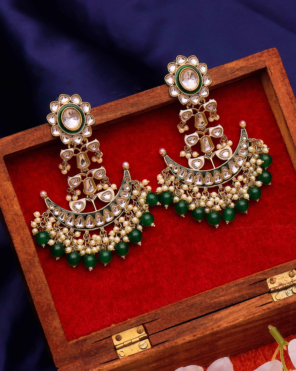 Ameera Emerald Chandbalis