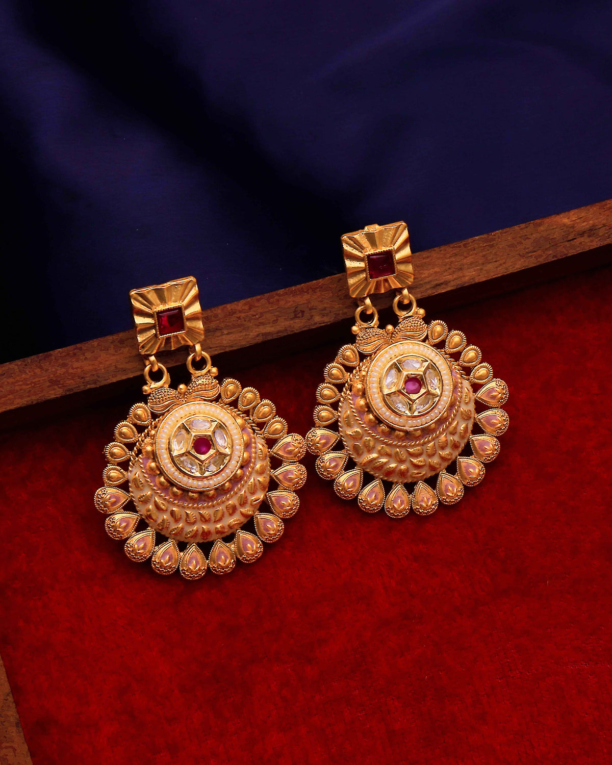 Ravya Sunburst Chandbalis