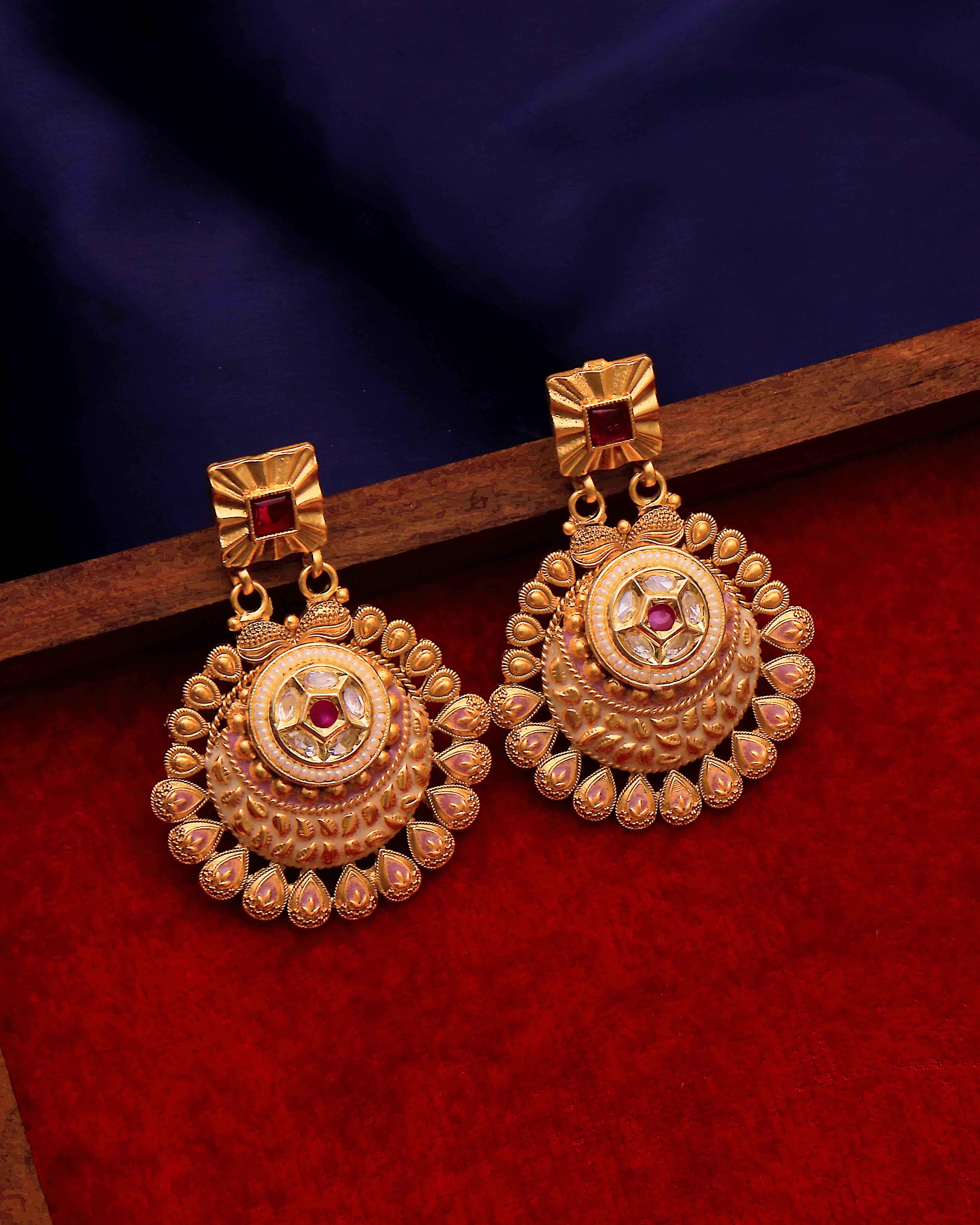 Ravya Sunburst Chandbalis