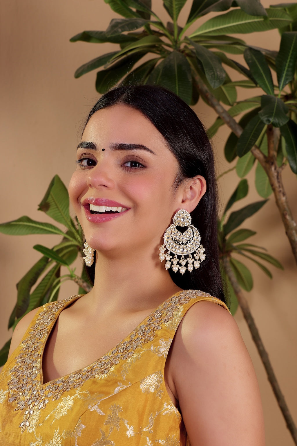 Sitara Ivory Bloom Earrings - Pabeena