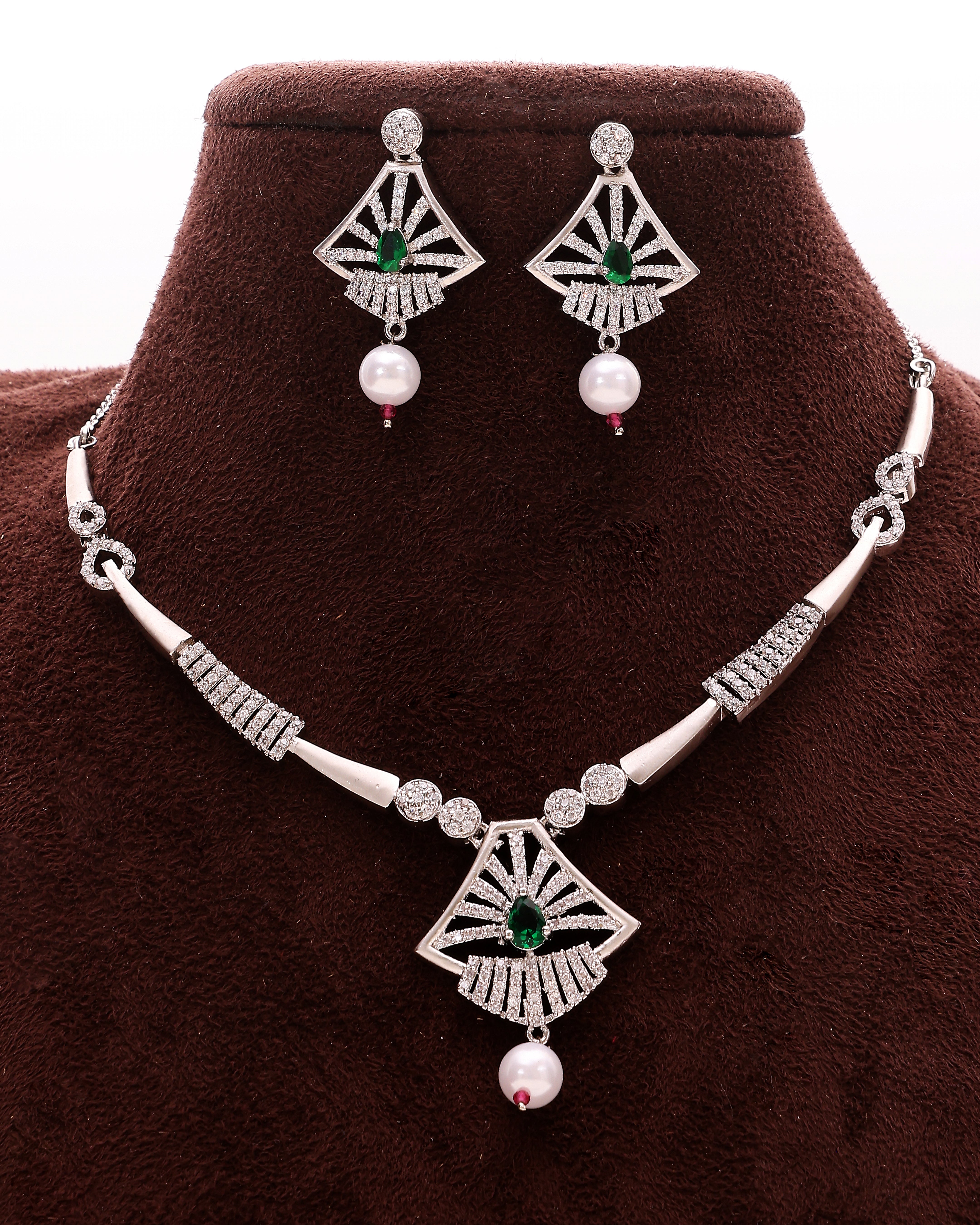 Emerald Deco Pearl AD Necklace Set – view 7 – Pabeena