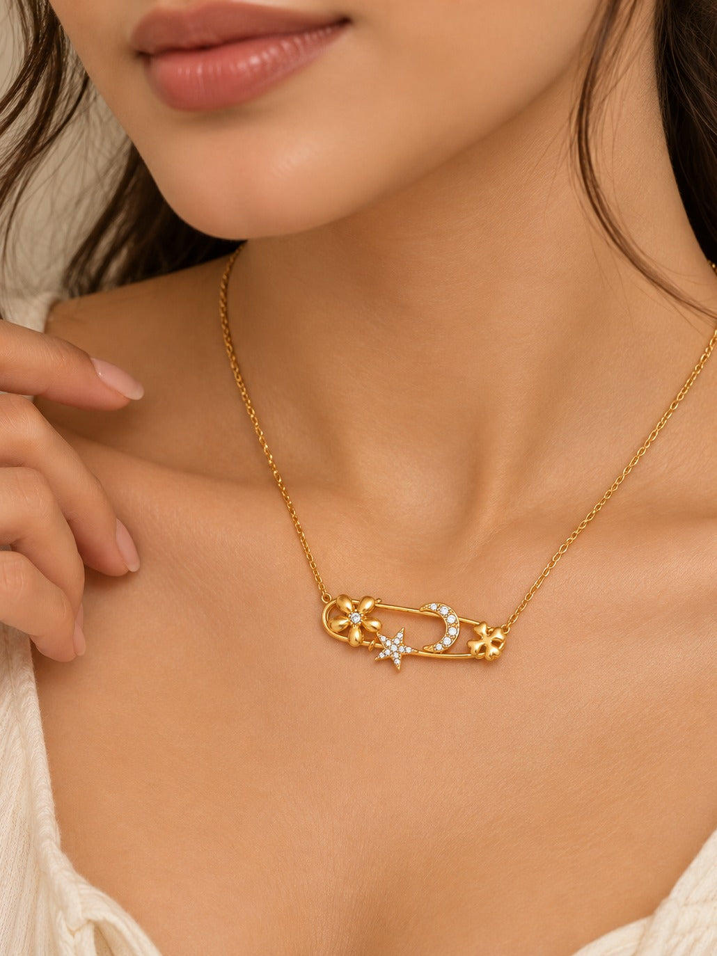 Lucky Pin Necklace – worn on the collarbone – Pabeena