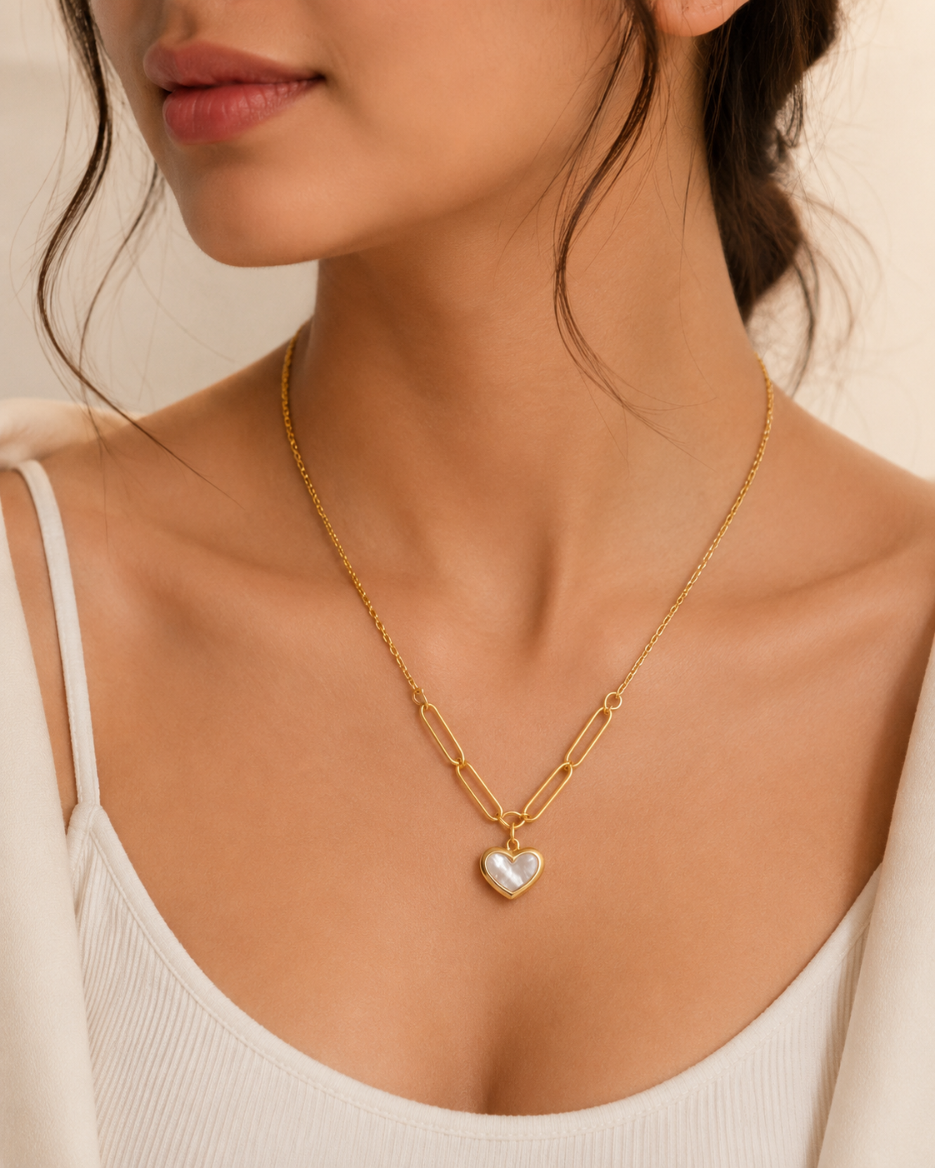 Lumière Pearl Heart Necklace – view 2 – Pabeena
