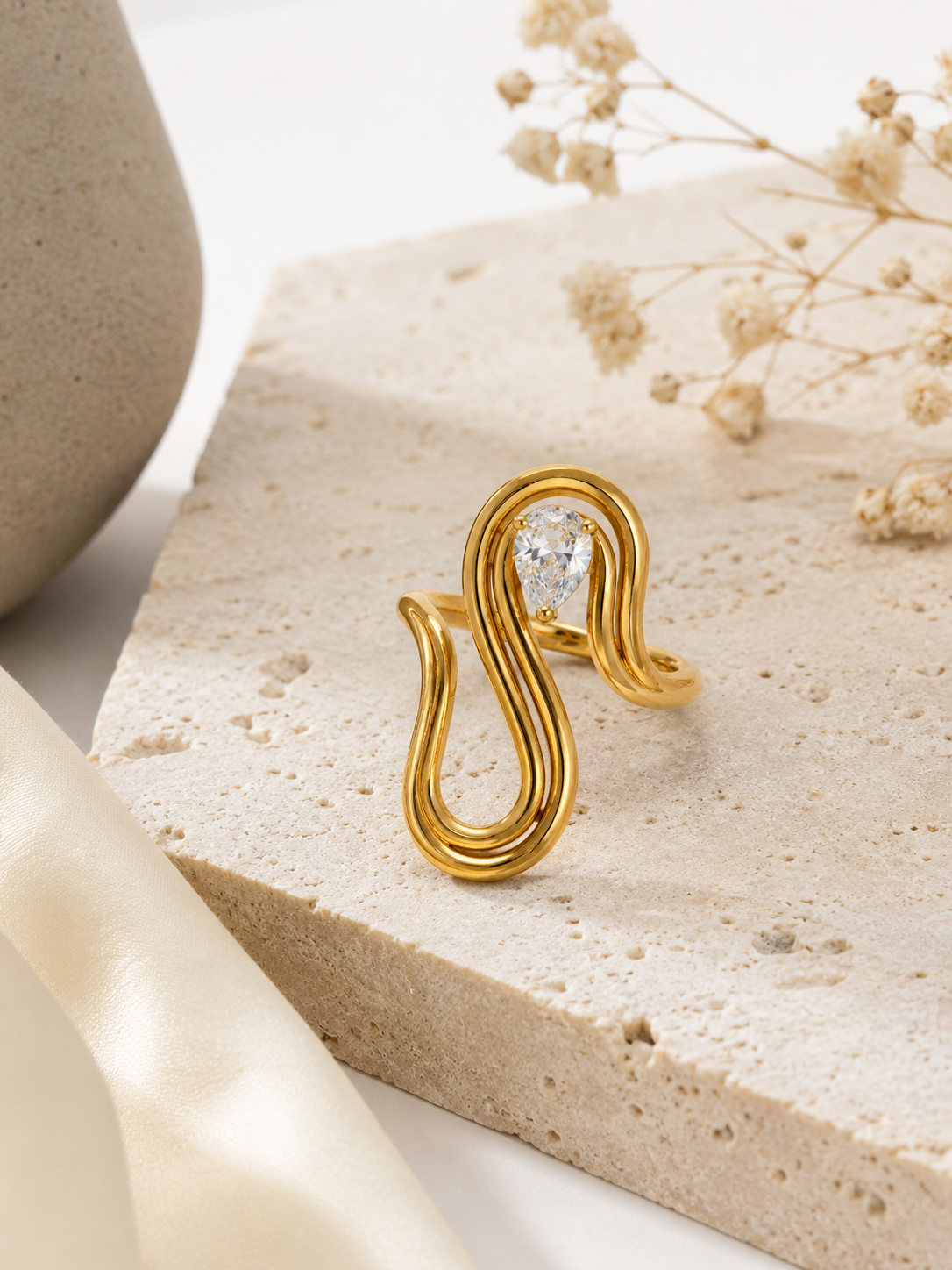 Elara Sculpt Ring – view 3 – Pabeena